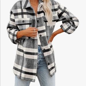 Woman’s brushed plaid flannel shacket *New*